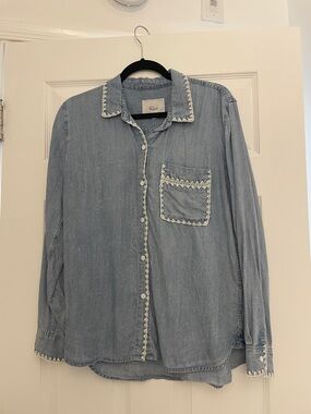 Rails Light Wash Denim Button-Up Shirt with White Trim